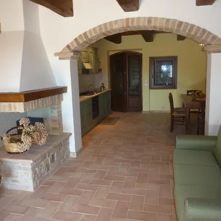 Villa Croce Rossa Sleeps 8 Pool Wifi *