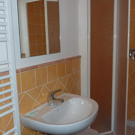 Villa Croce Rossa Sleeps 8 Pool Wifi *